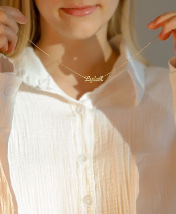 Blog MonBijouPerso - Mon Bijou Perso obtient le label Fabriqué à Lyon : une fierté pour nos colliers prénoms et notre savoir-faire familial